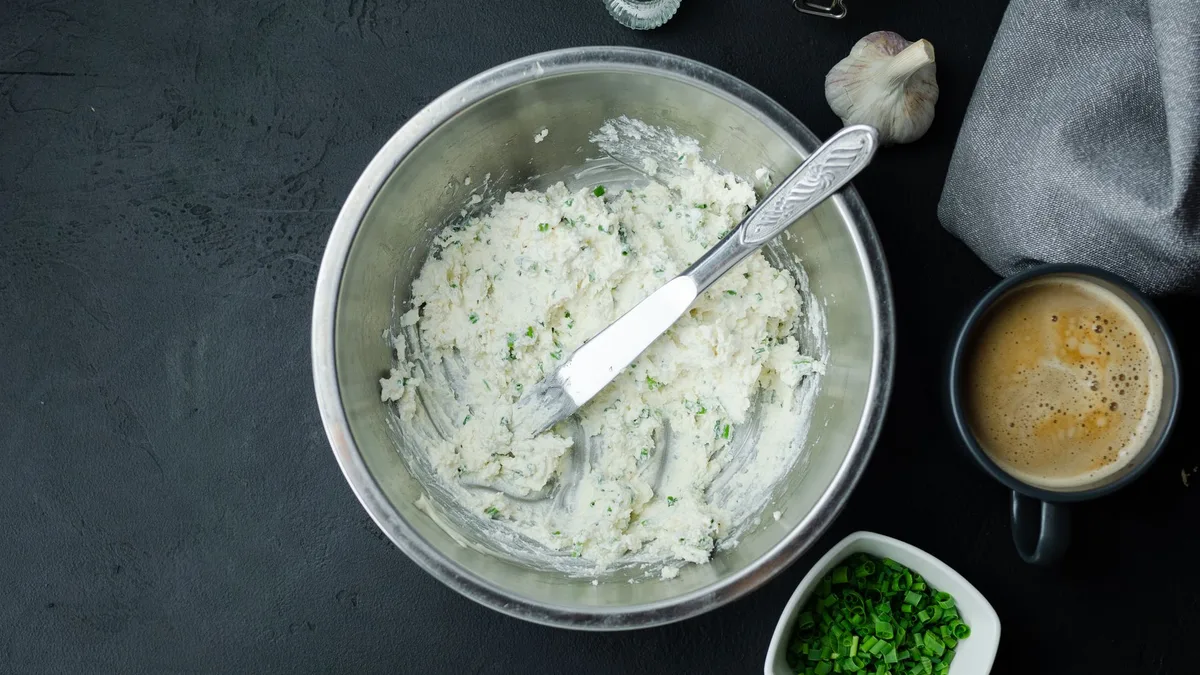 baking soda paste for greasy air fryer